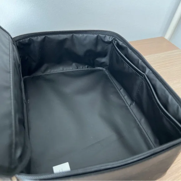 BEIS Black Cosmetic Case Matte Finish - Picture 7 of 14